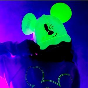 Cakeworthy Glow in The Dark Mickey Ghost Hat (SoldOut)